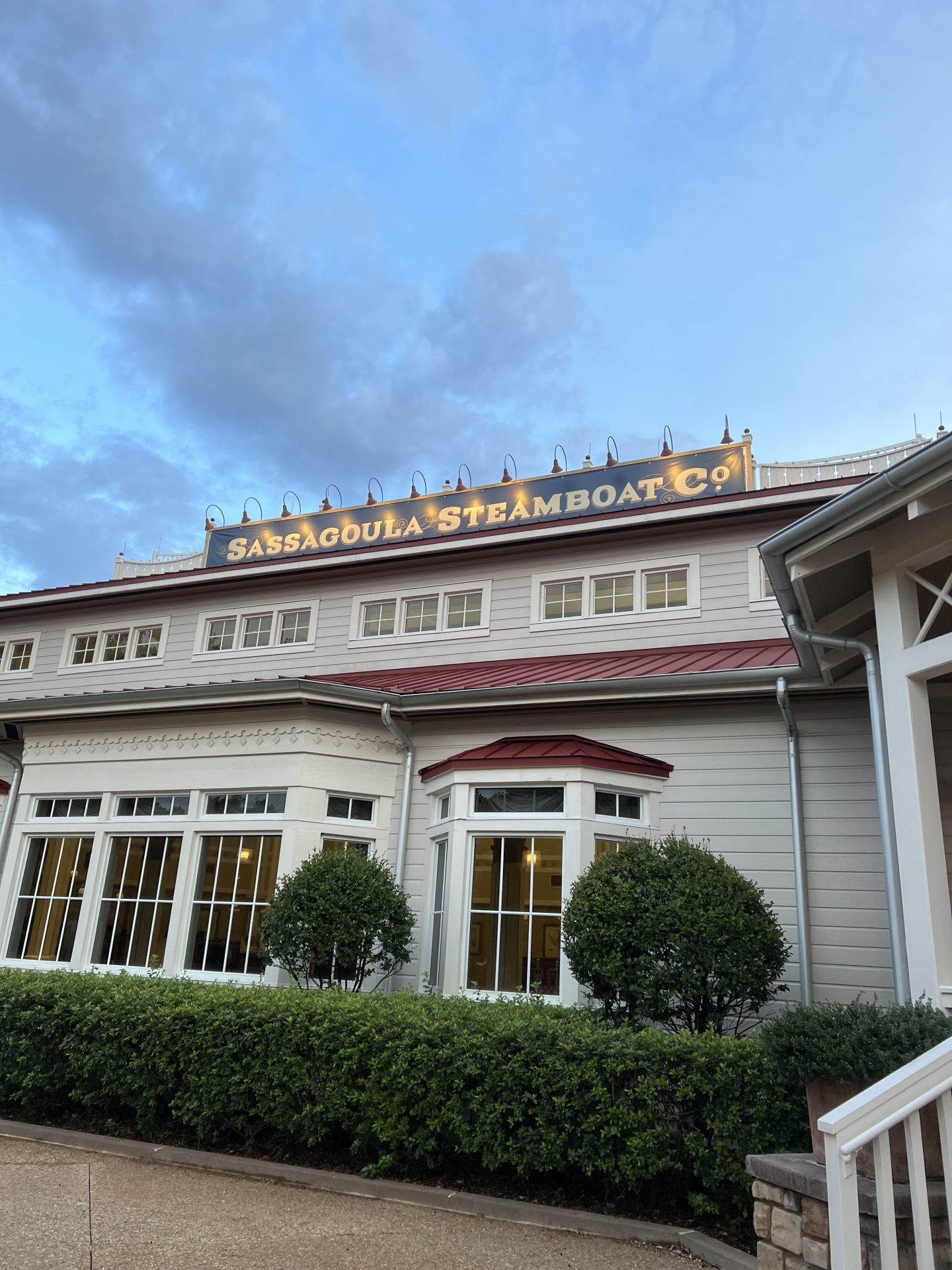 Wanderlust Riverside The One Where They Stayed At A Moderate Resort - POR Riverside Photo ...